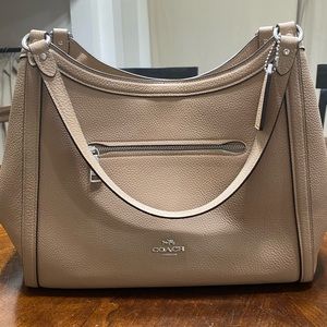 Coach shoulder bag and wallet nude